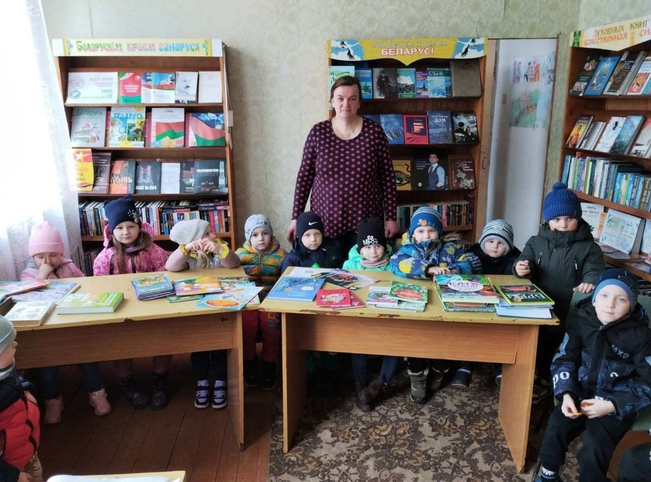 Участники мероприятия В Бильдюгской библиотеке