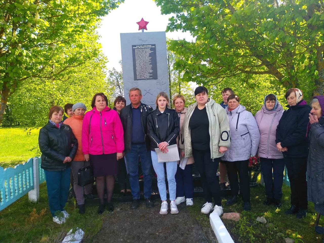 удзельнікі мітынгу ў в. Зорка